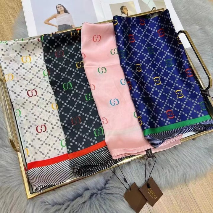 GUCCI 구찌 실크 사각 스카프 3COLOR