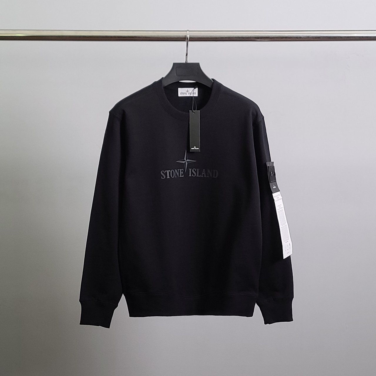 STONE ISLAND 스톤아일랜드 블랙에디션 코튼 맨투맨