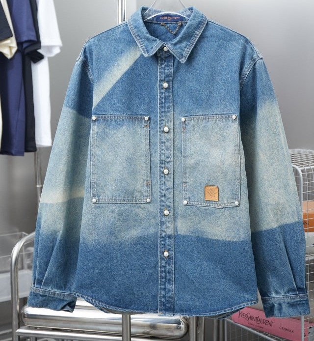 LOUIS VUITTON 루이비통 선페이디드 이펙트 데님 셔츠 　