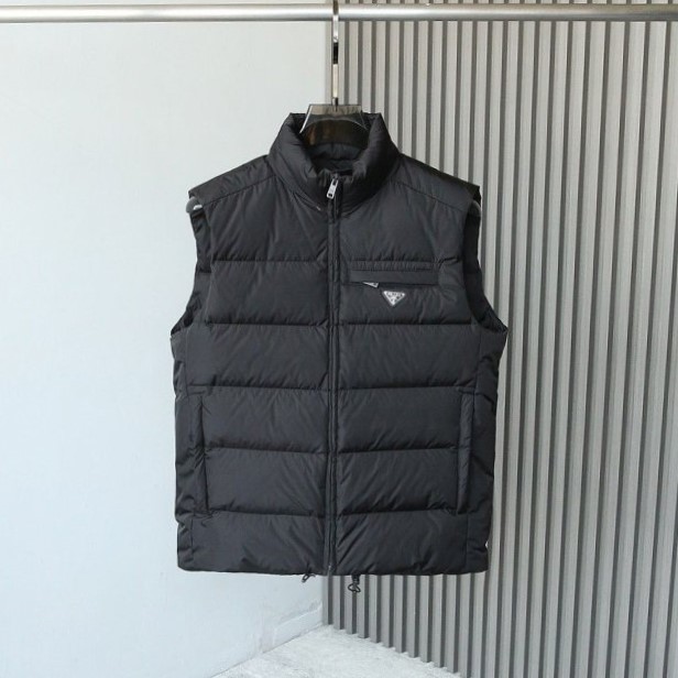 PRADA 프라다 메탈 플레이트 다운 베스트 3COLOR
