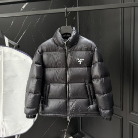 PRADA 프라다 로고 다운 패딩