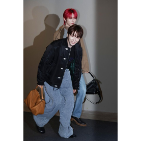 [보이넥스트도어 태산] LOEWE 로에베 트윌 봄버 자켓