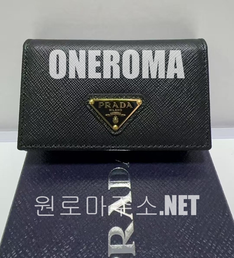 김*현 고객님 프라다 사피아노 트라이앵글 카드지갑