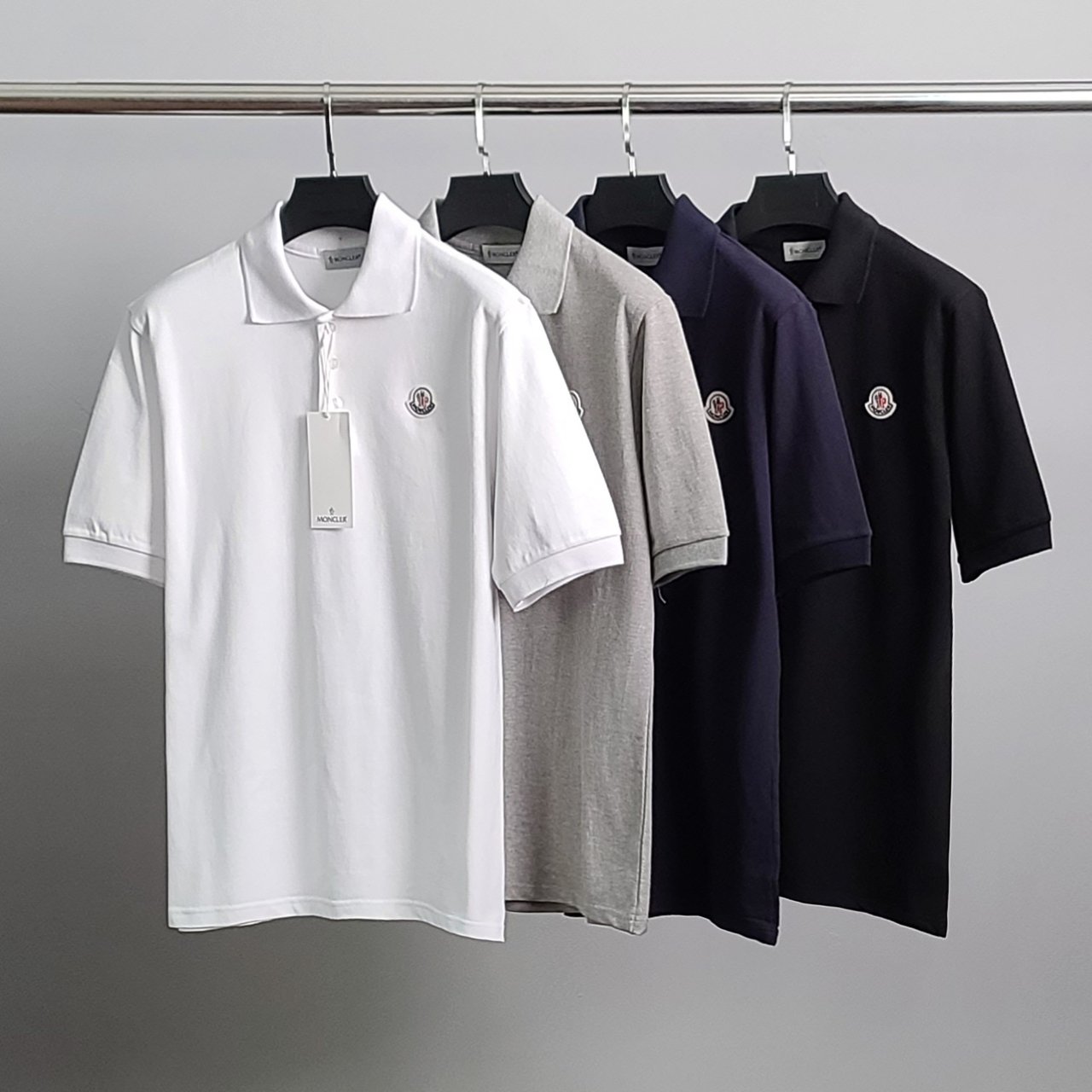 MONCLER 몽클레어 로고와펜 PK 반팔 카라티