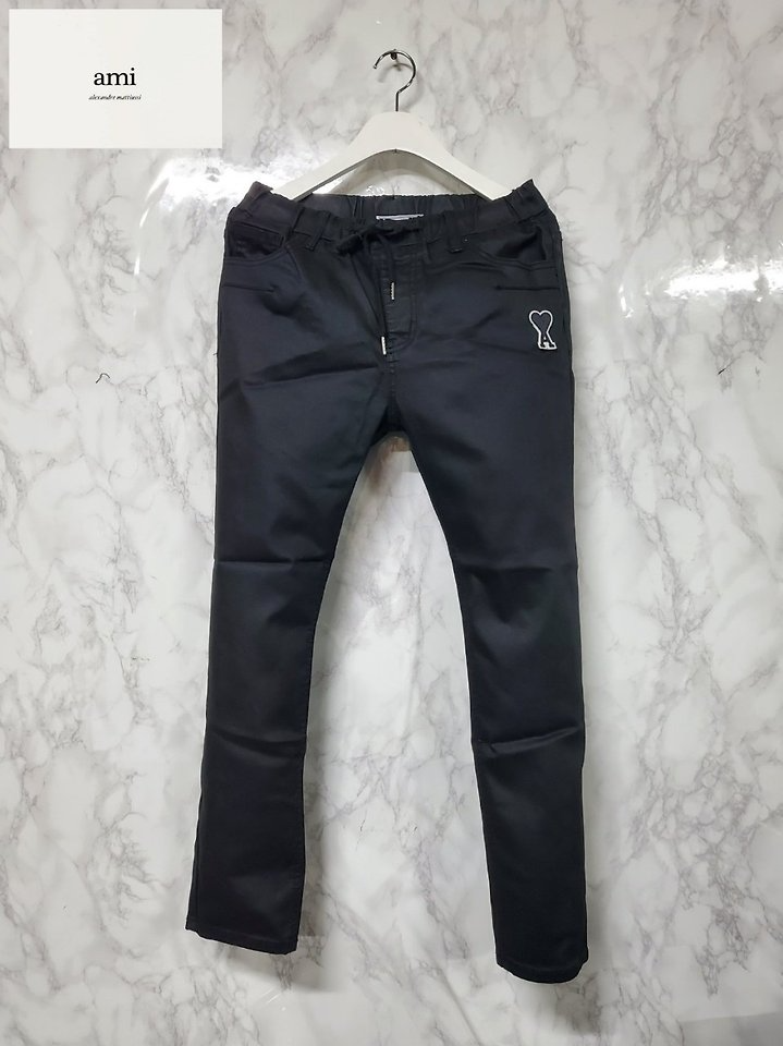 AMI 아미 블랙 코팅 밴딩팬츠