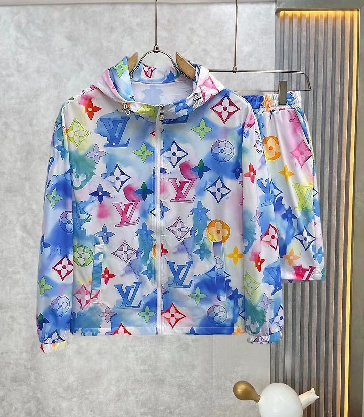 LOUIS VUITTON 루이비통 60220 워터 컬러 모노그램 윈드브레이커+쇼츠 세트