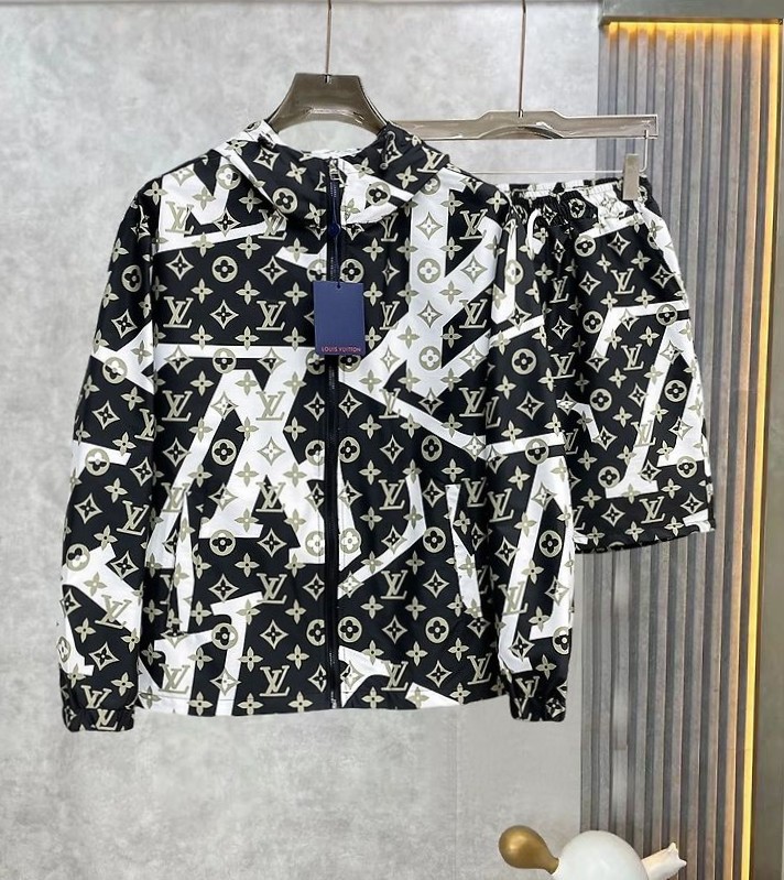 LOUIS VUITTON 루이비통 60225 그래피티 모노그램 윈드브레이커+쇼츠 세트